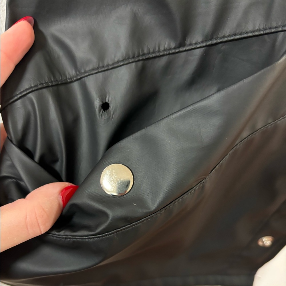 🖤LF Rain Jacket🖤 - Picture 5 of 5